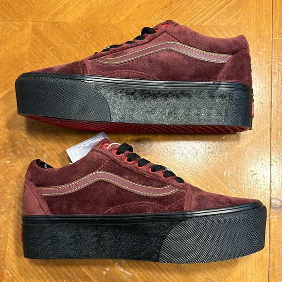 Women’s VANS Sneakers Disney 100 Old Skool Stackform Poison Apple Snow White - Picture 2 of 9